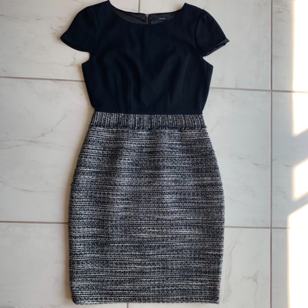 Tahari black sheath dress tweed wool textured skirt cap sleeve size four